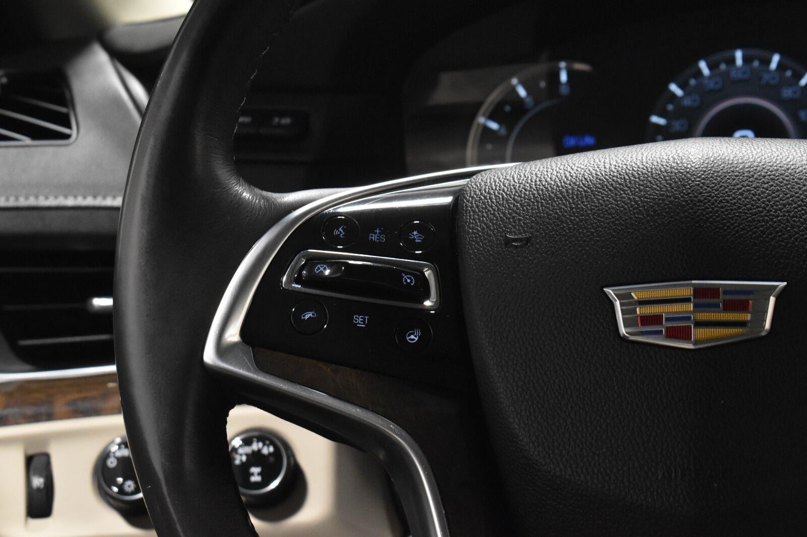 2018 Cadillac Escalade Luxury
