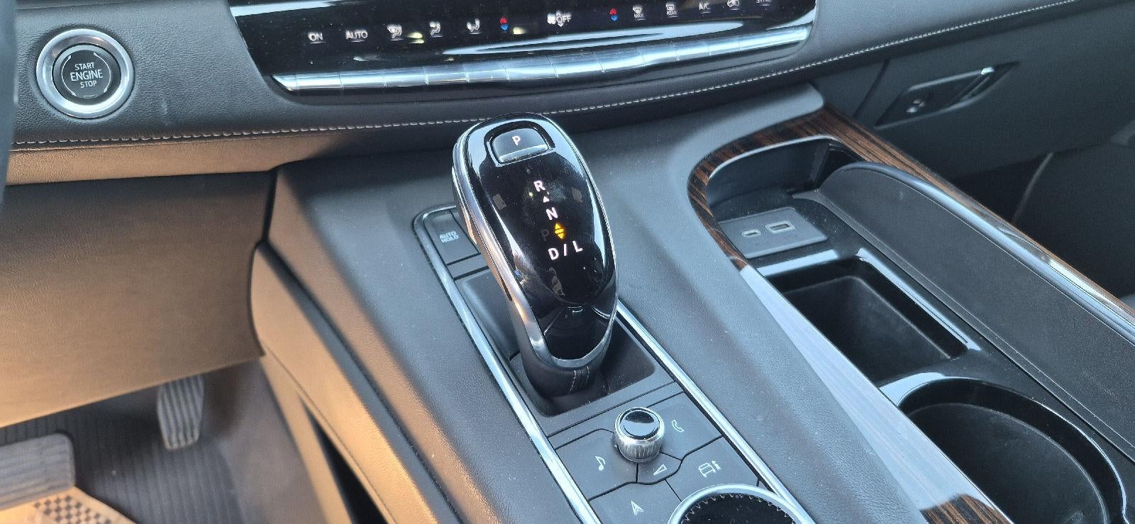 2023 Cadillac Escalade ESV Premium Luxury