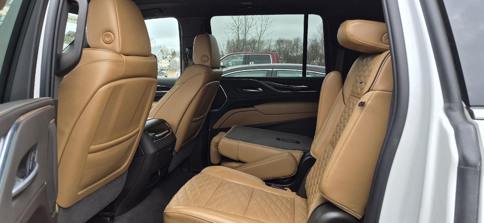 2023 Cadillac Escalade ESV Premium Luxury