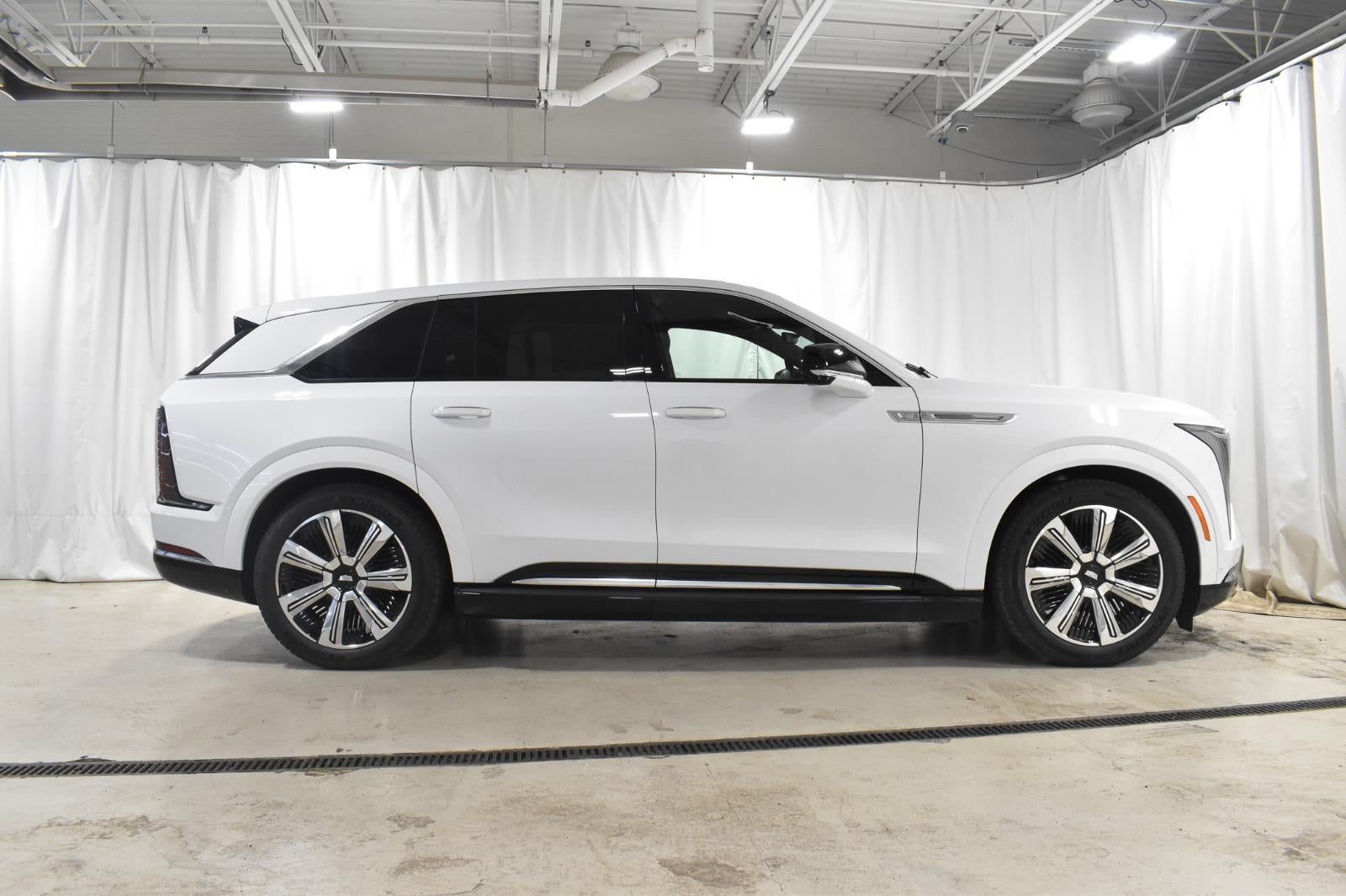 2025 Cadillac ESCALADE IQ Luxury 1