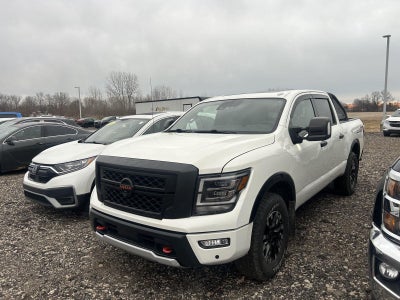 2021 Nissan TITAN Crew Cab PRO-4X 4x4