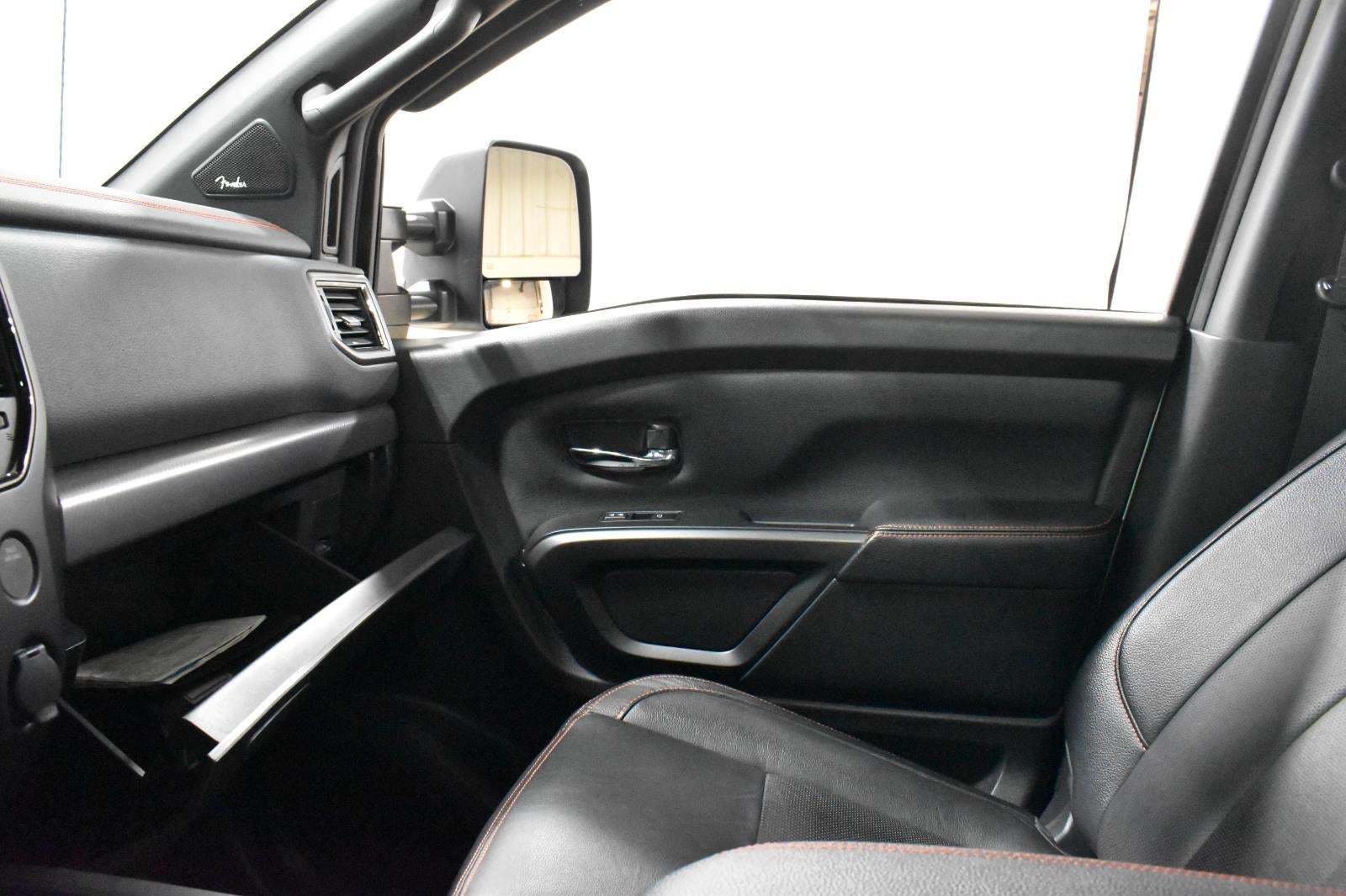 2021 Nissan TITAN Crew Cab PRO-4X 4x4