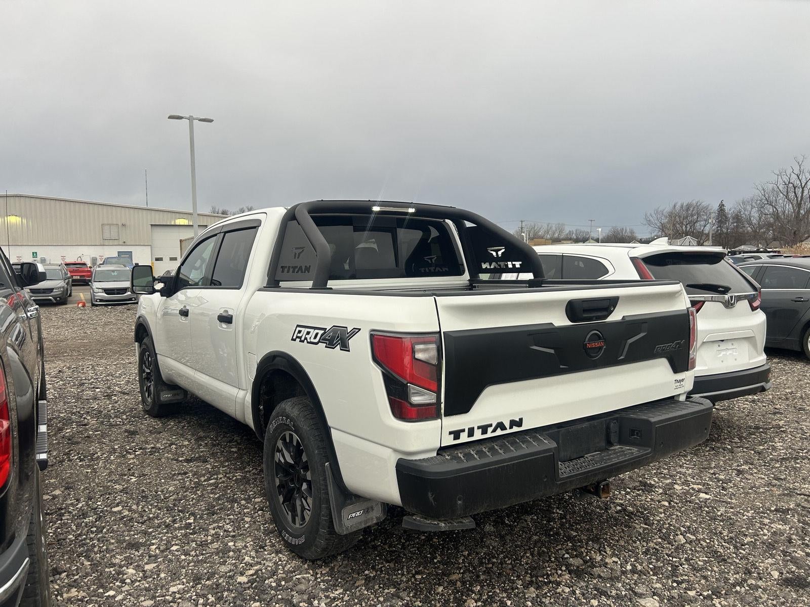 2021 Nissan TITAN Crew Cab PRO-4X 4x4