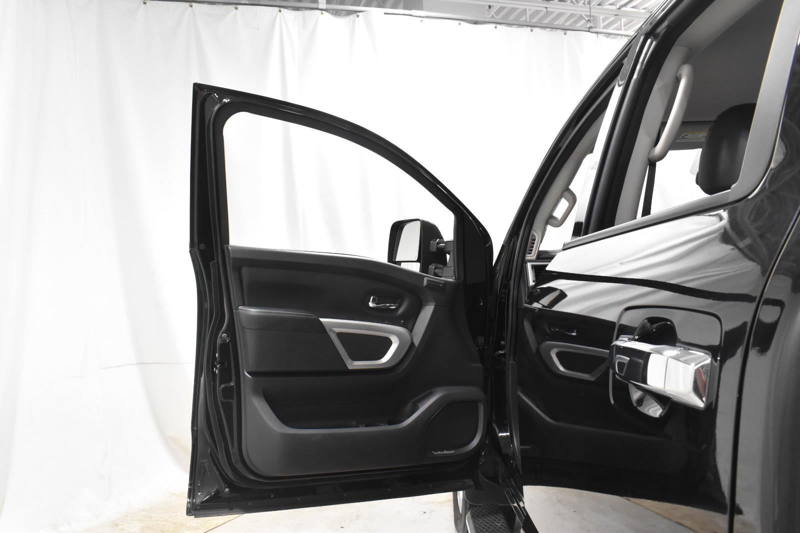 2017 Nissan Titan XD SL