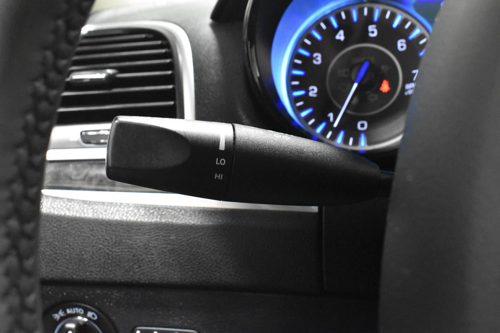 2023 Chrysler 300 Touring L