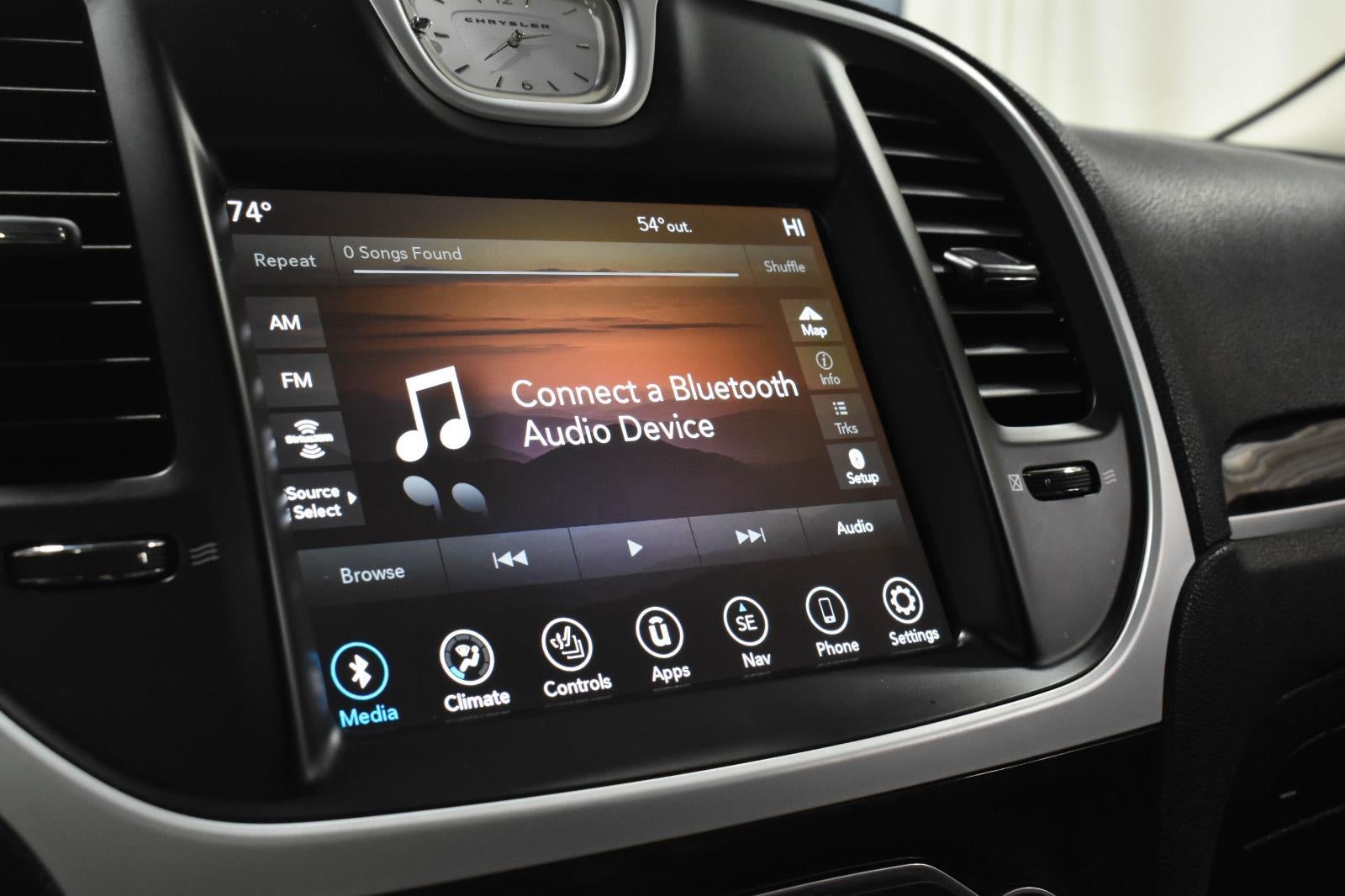 2023 Chrysler 300 Touring L