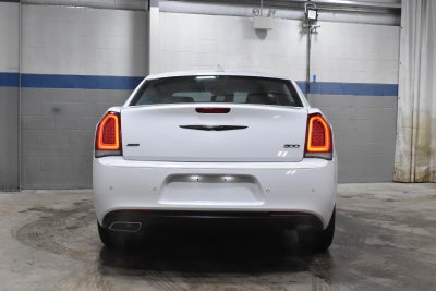 2023 Chrysler 300 Touring L