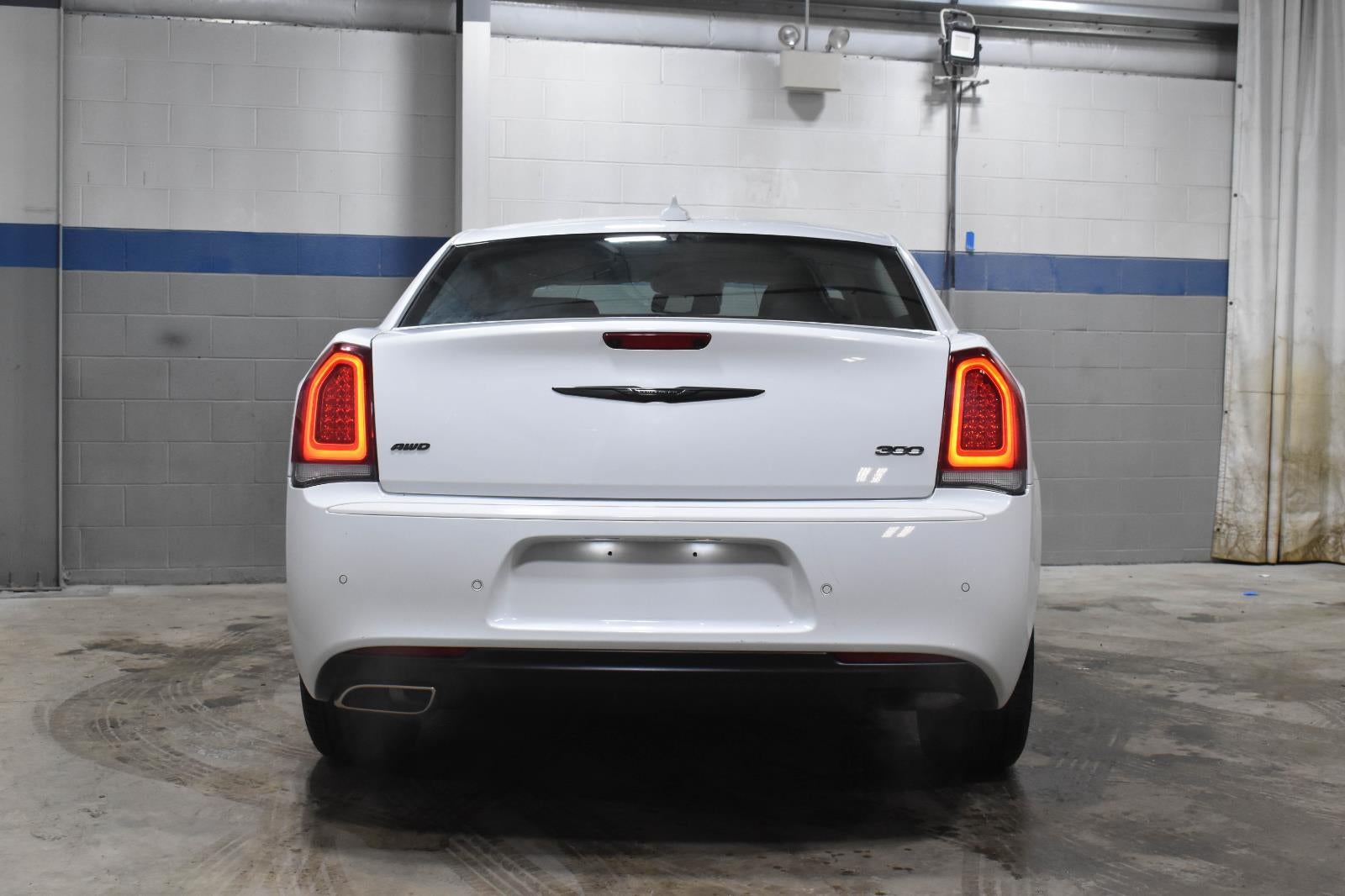 2023 Chrysler 300 Touring L