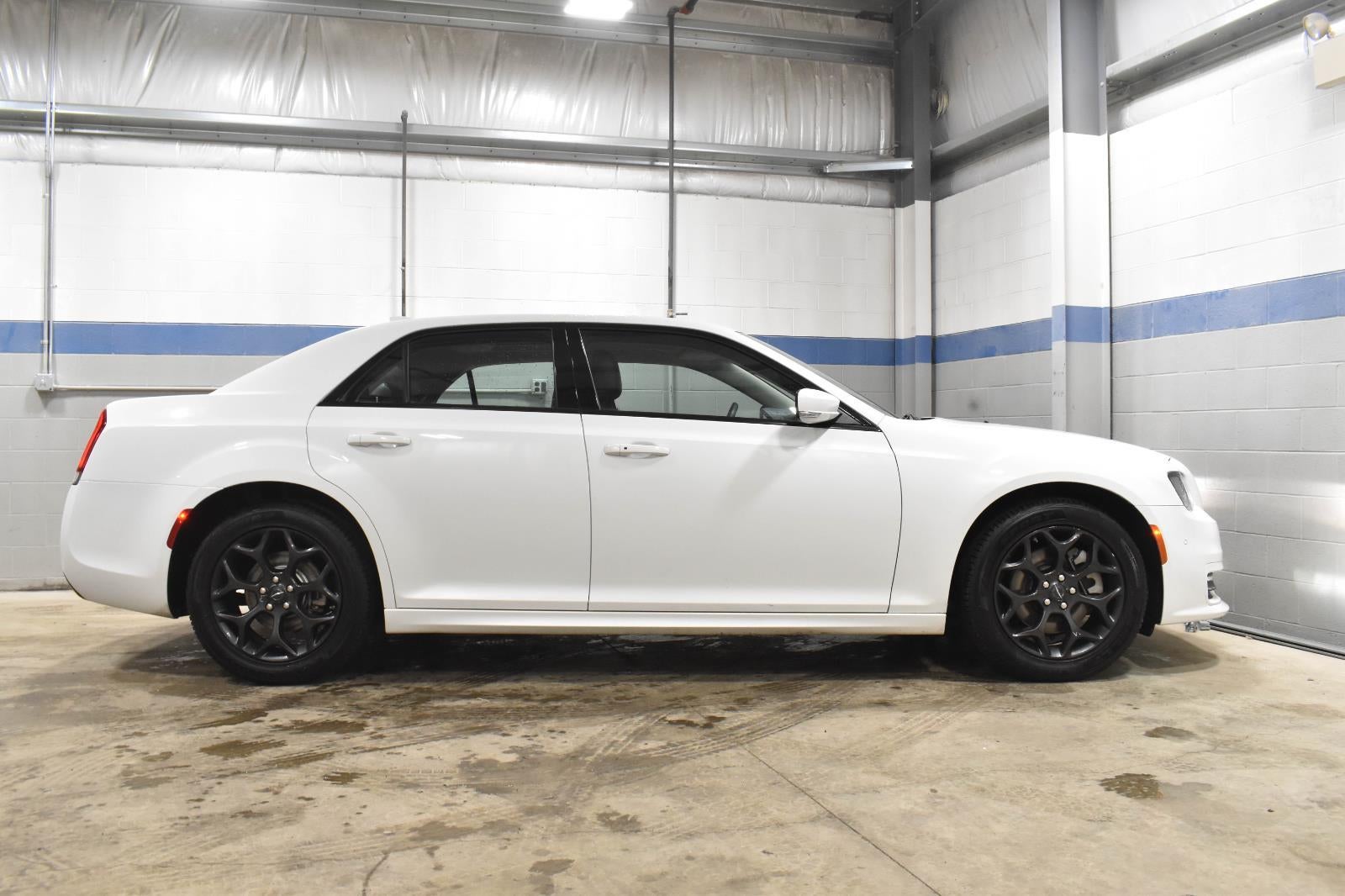 2023 Chrysler 300 Touring L