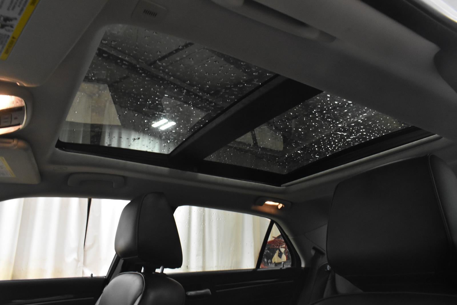 2023 Chrysler 300 Touring L