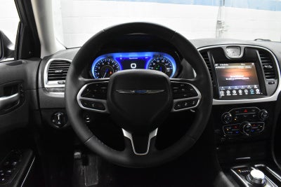 2023 Chrysler 300 Touring L