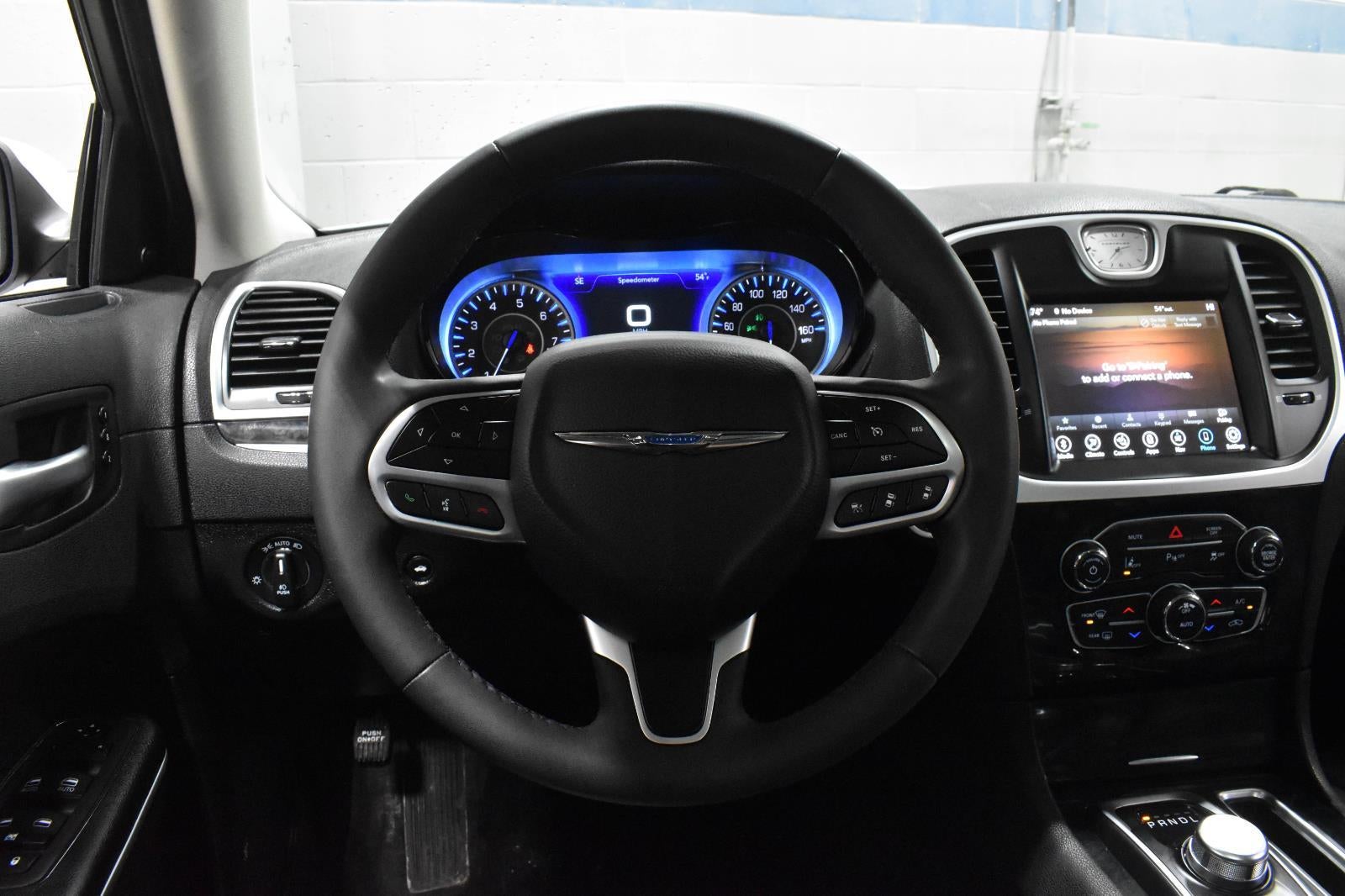 2023 Chrysler 300 Touring L