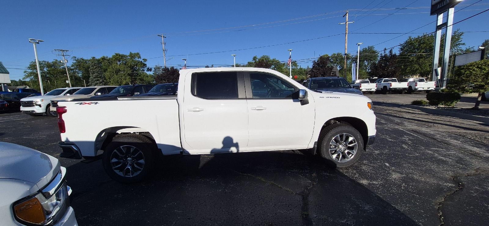 2026 Chevrolet Silverado 1500 LT (2FL)