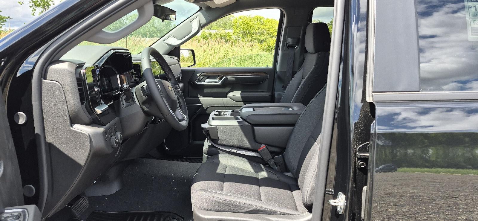 2026 Chevrolet Silverado 1500 LT - Photo 10