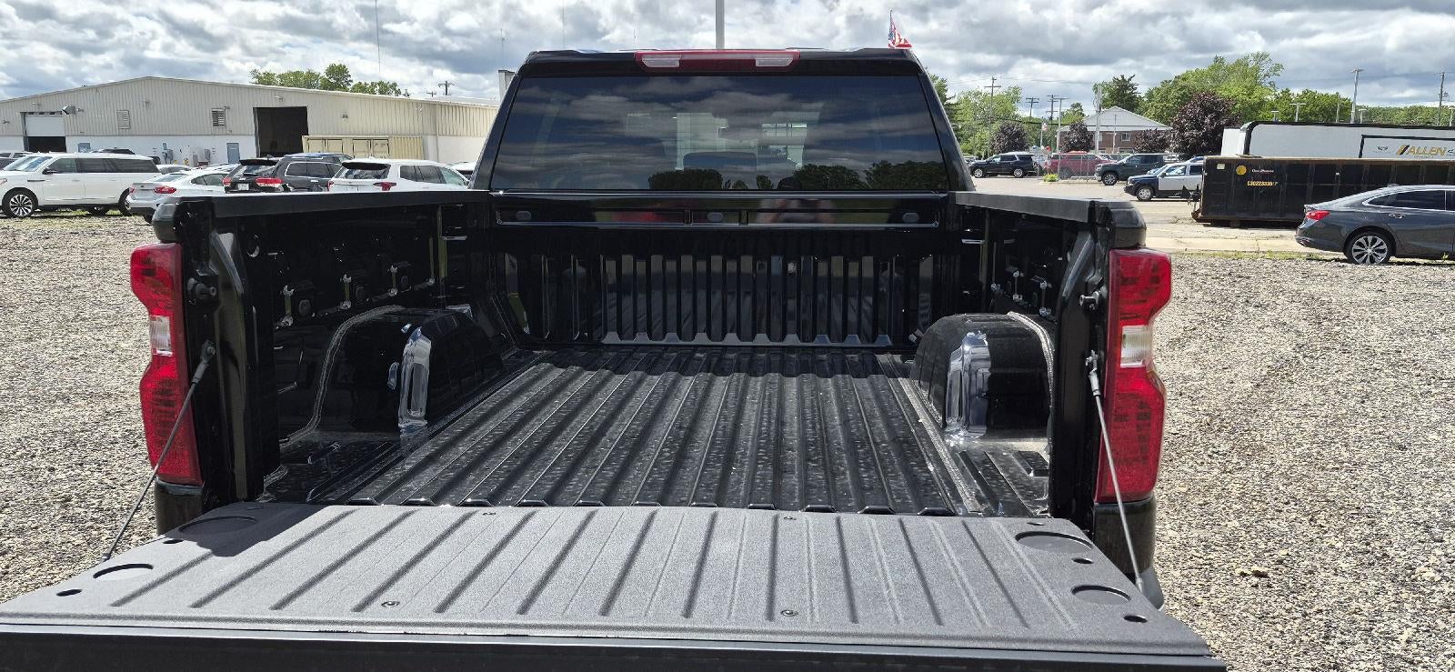 2026 Chevrolet Silverado 1500 LT - Photo 7