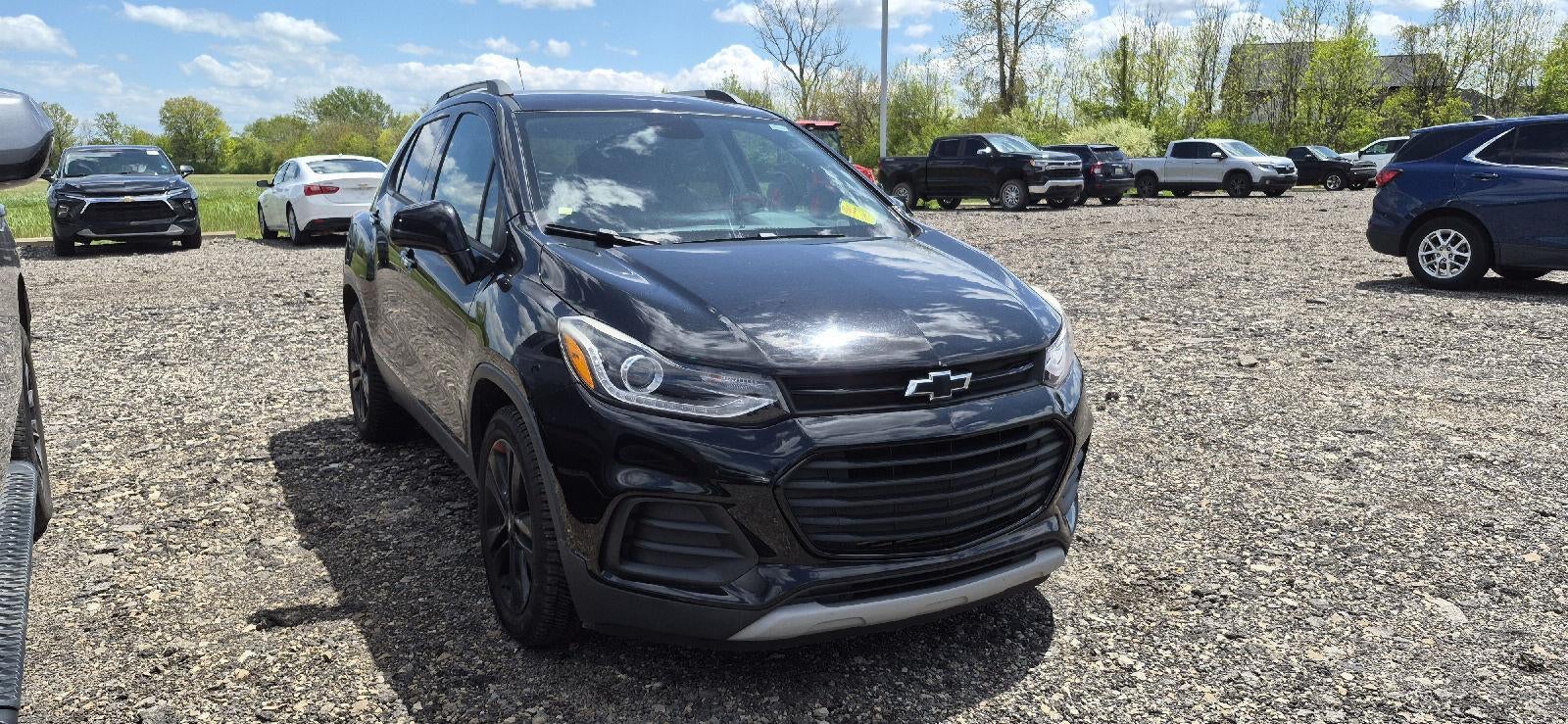 Used 2018 Chevrolet Trax LT with VIN 3GNCJLSB6JL316170 for sale in Monroe, MI