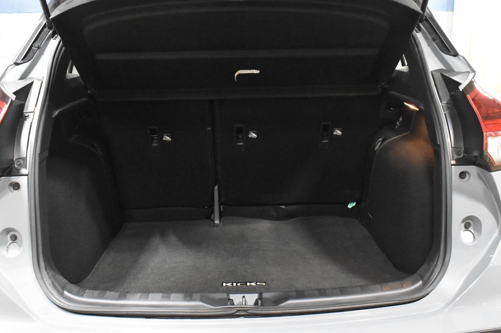 2023 Nissan Kicks SR Xtronic CVT