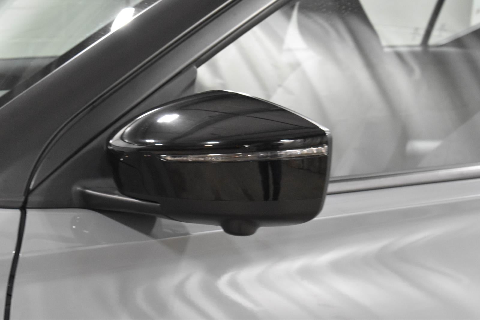 2023 Nissan Kicks SR Xtronic CVT