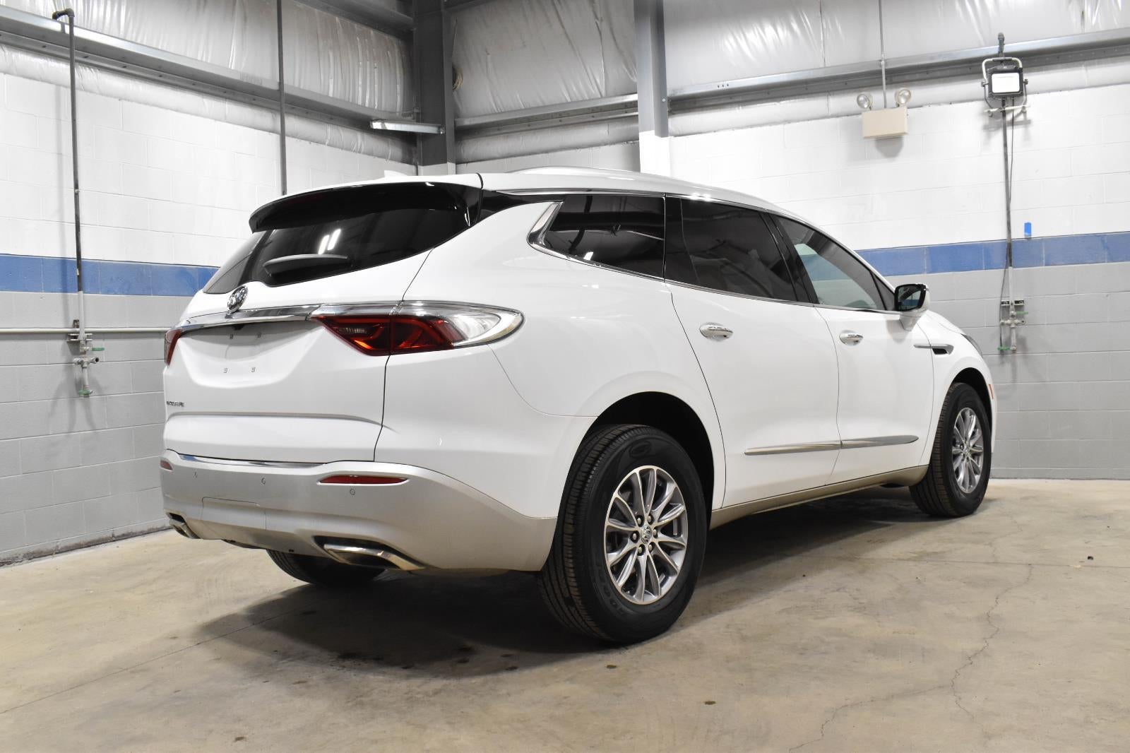 2023 Buick Enclave Essence