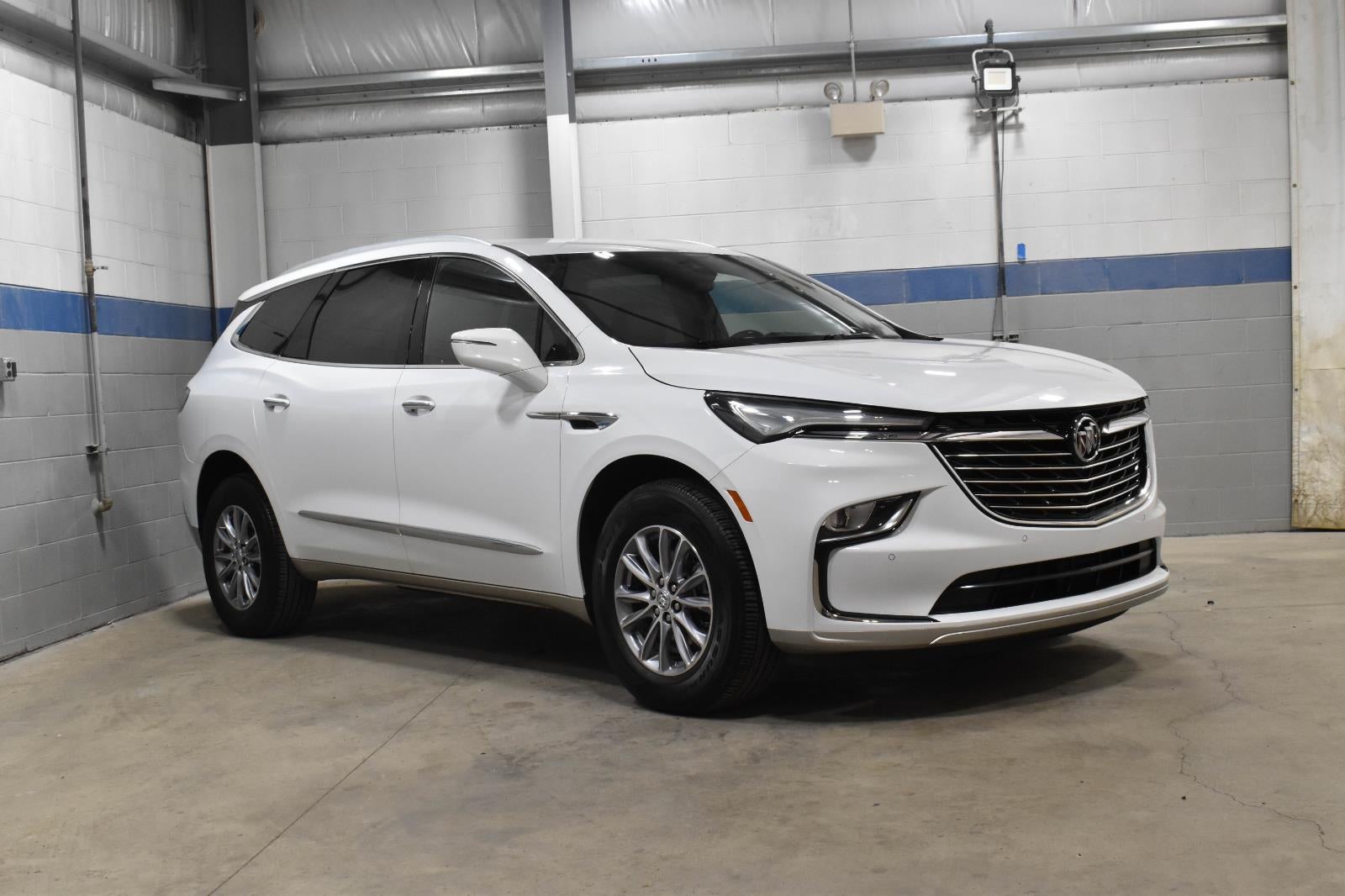 2023 Buick Enclave Essence