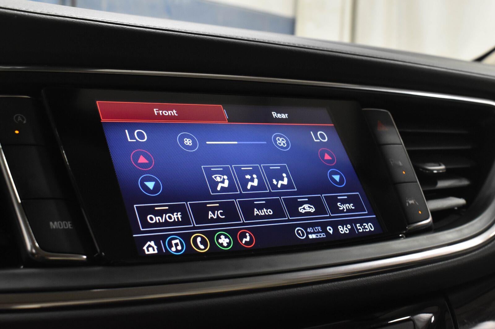 2024 Buick Enclave Essence