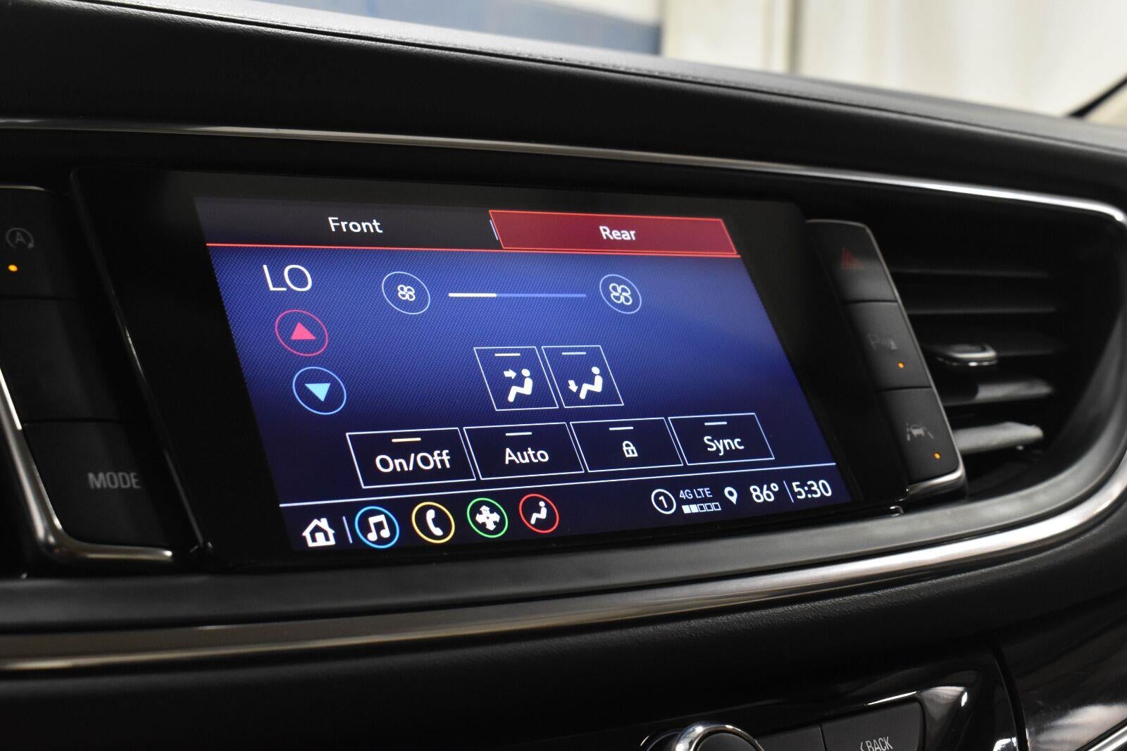 2024 Buick Enclave Essence