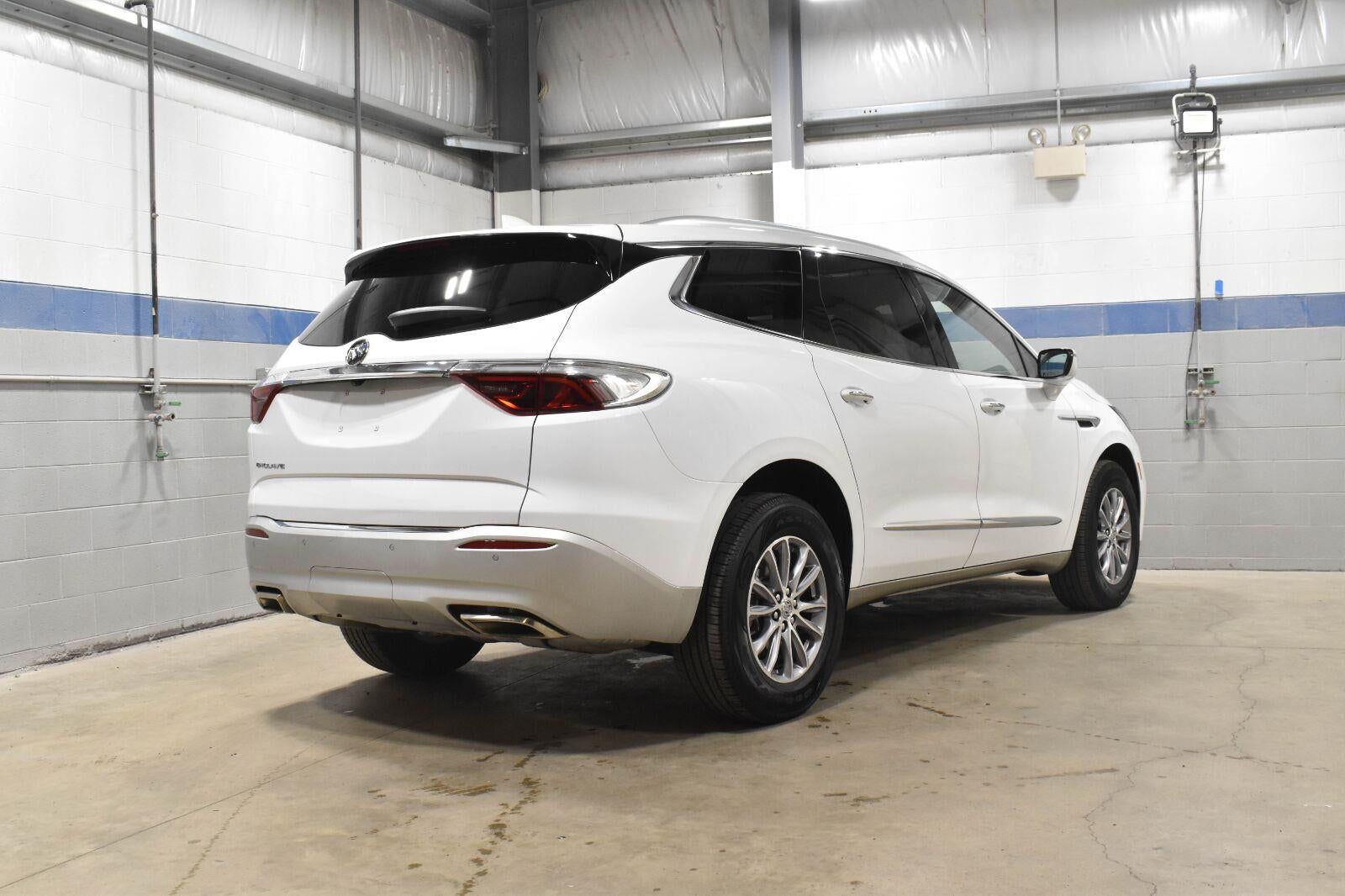 2024 Buick Enclave Essence