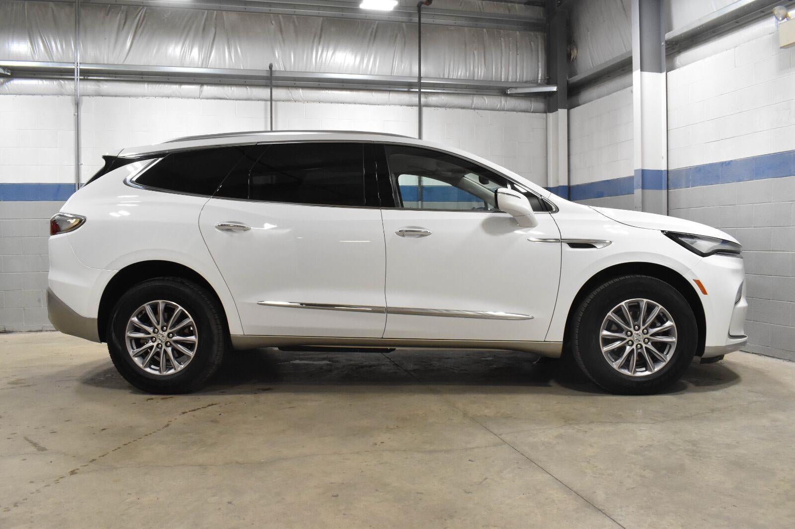 2024 Buick Enclave Essence