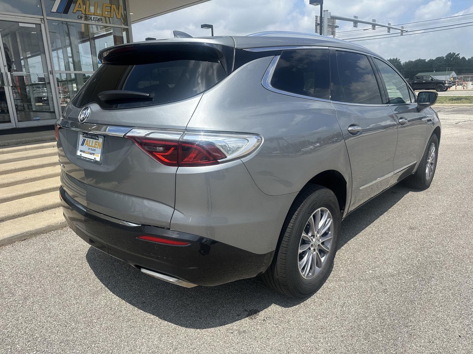 2023 Buick Enclave Essence