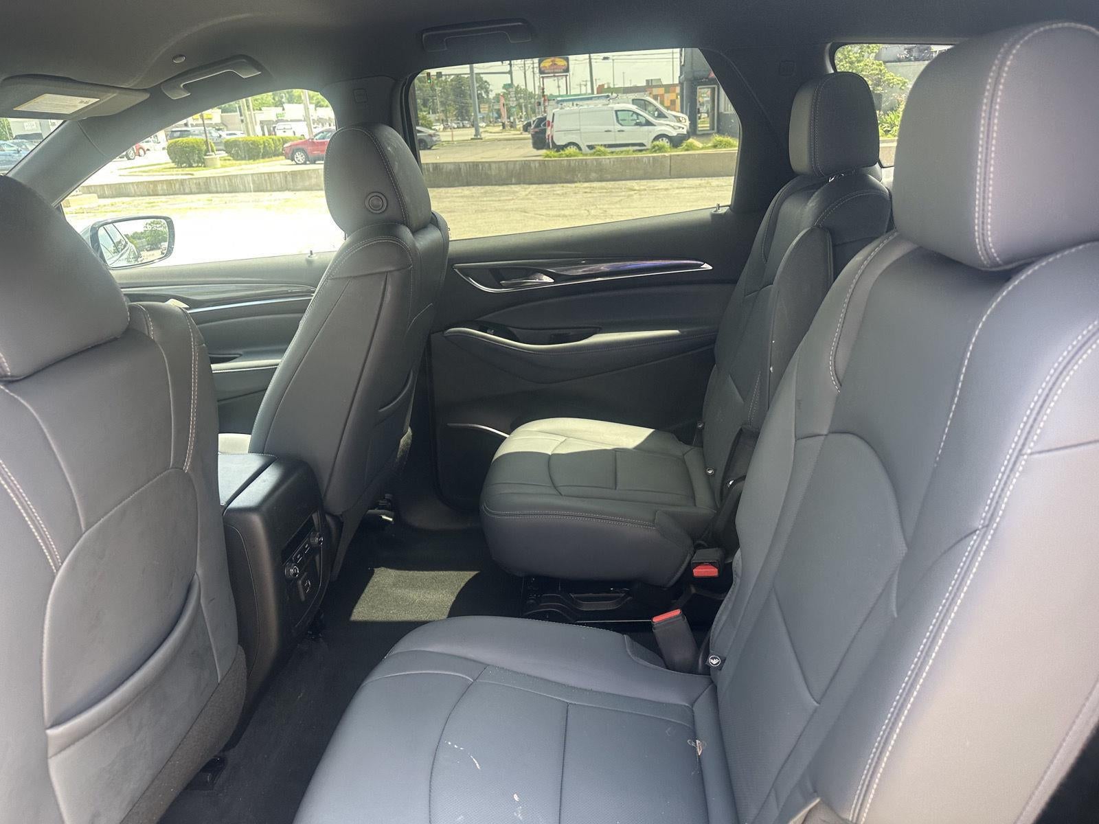 2023 Buick Enclave Essence