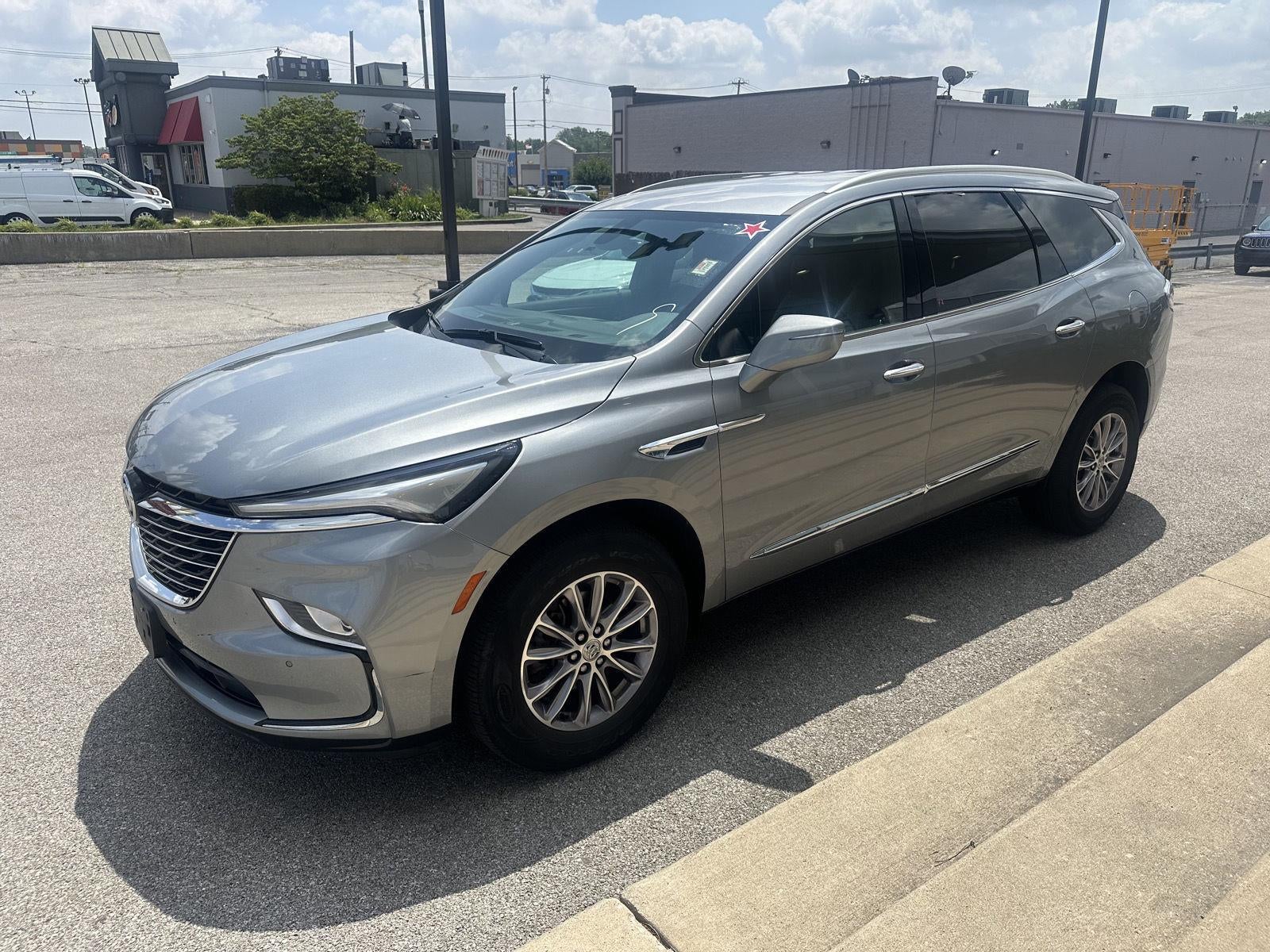 2023 Buick Enclave Essence