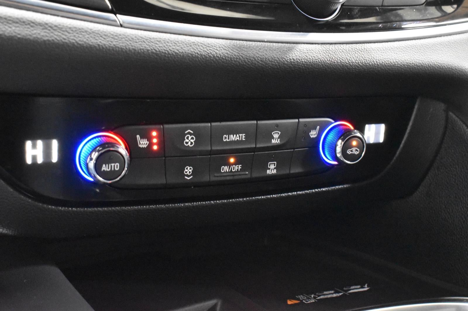 2022 Buick Enclave Essence