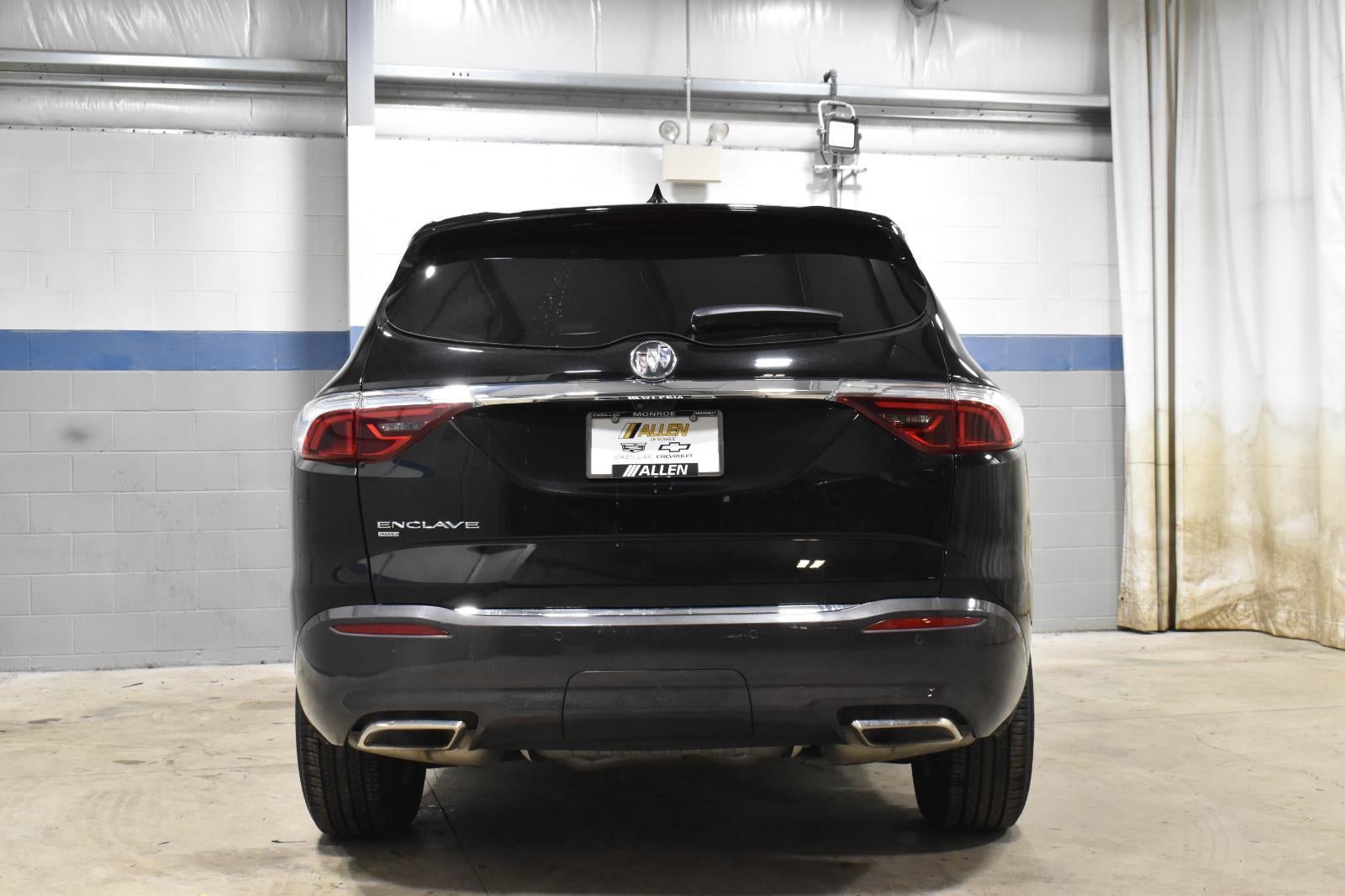 2022 Buick Enclave Essence