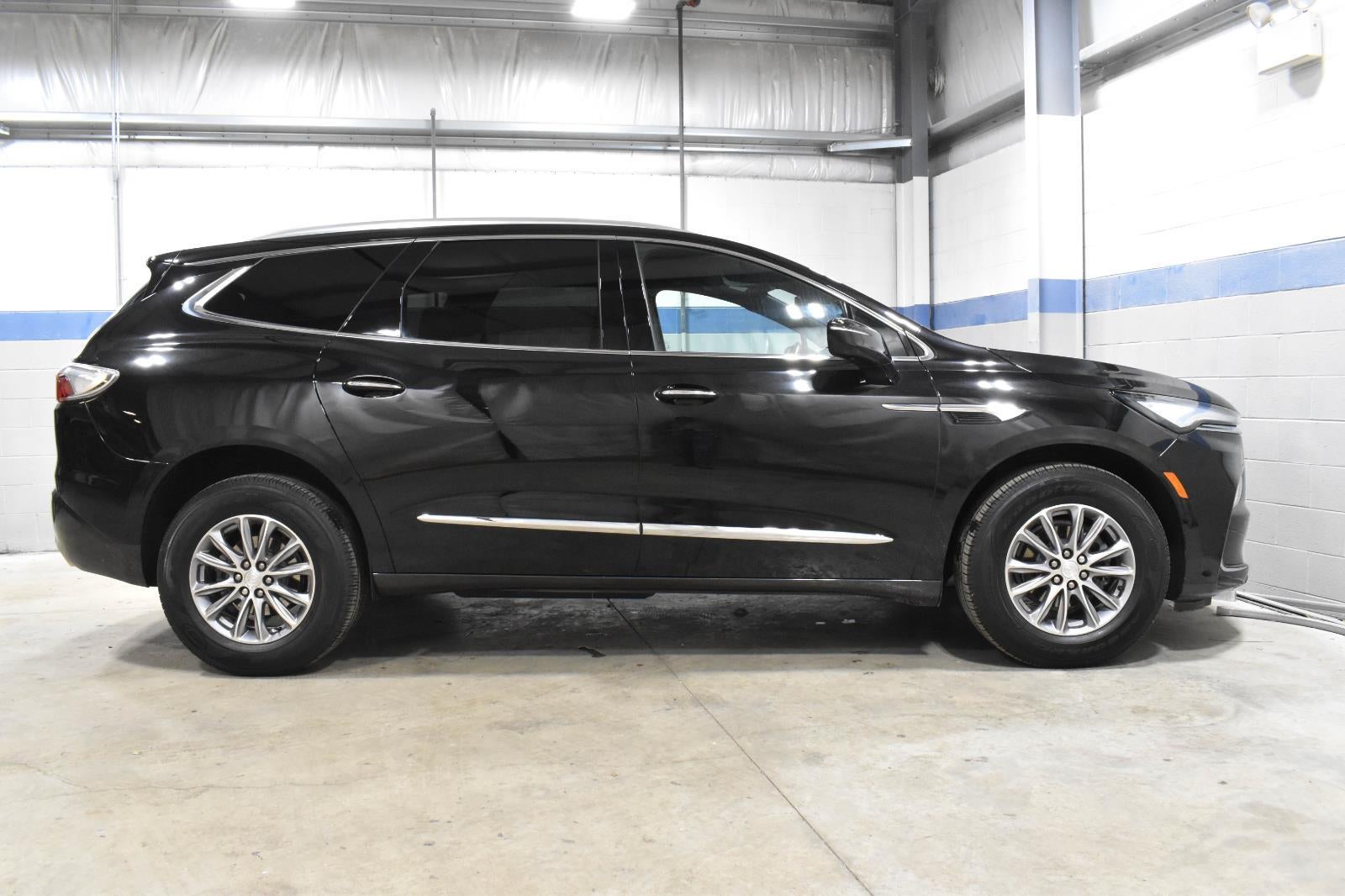 2022 Buick Enclave Essence