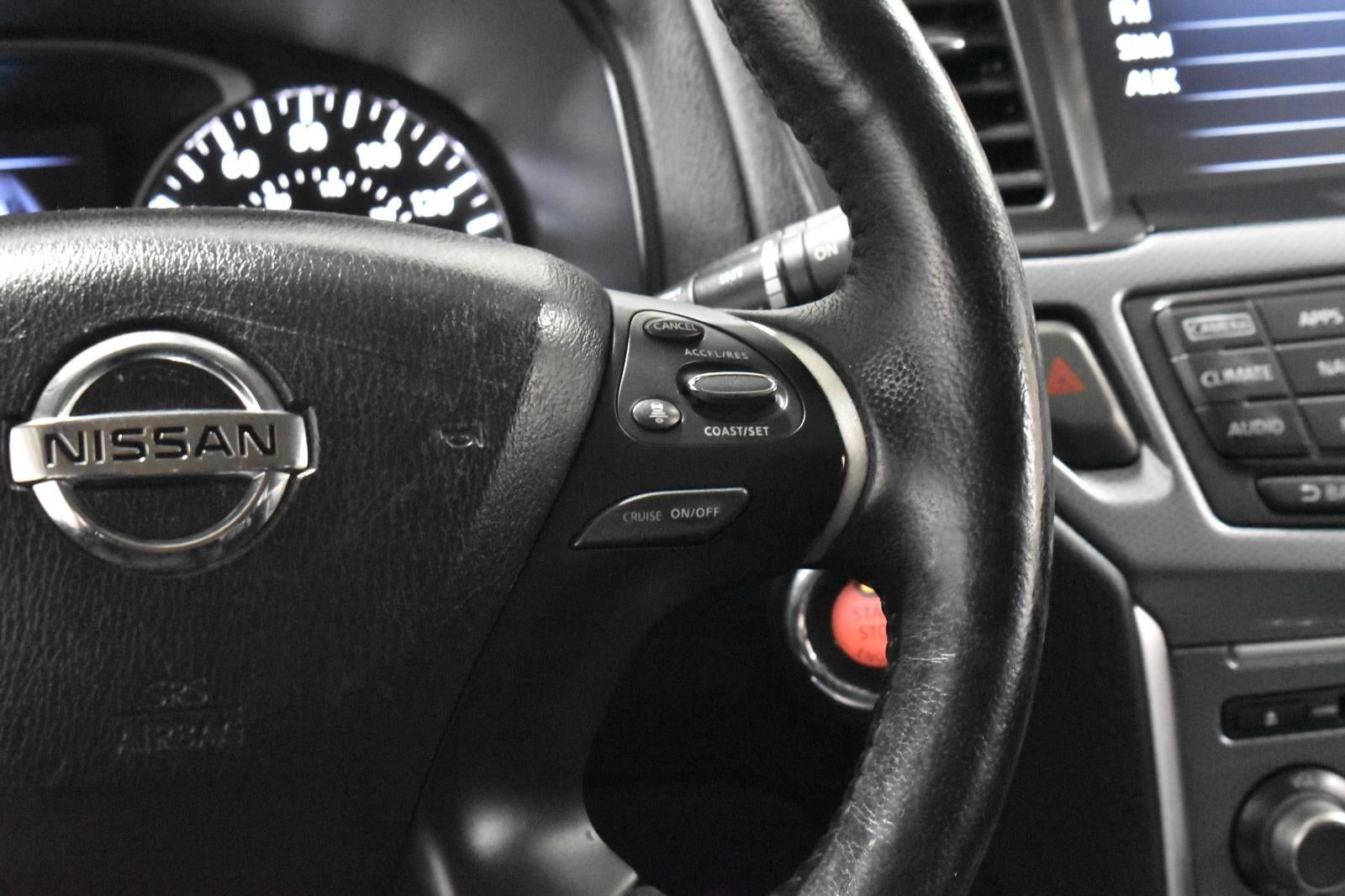 2019 Nissan Pathfinder SL