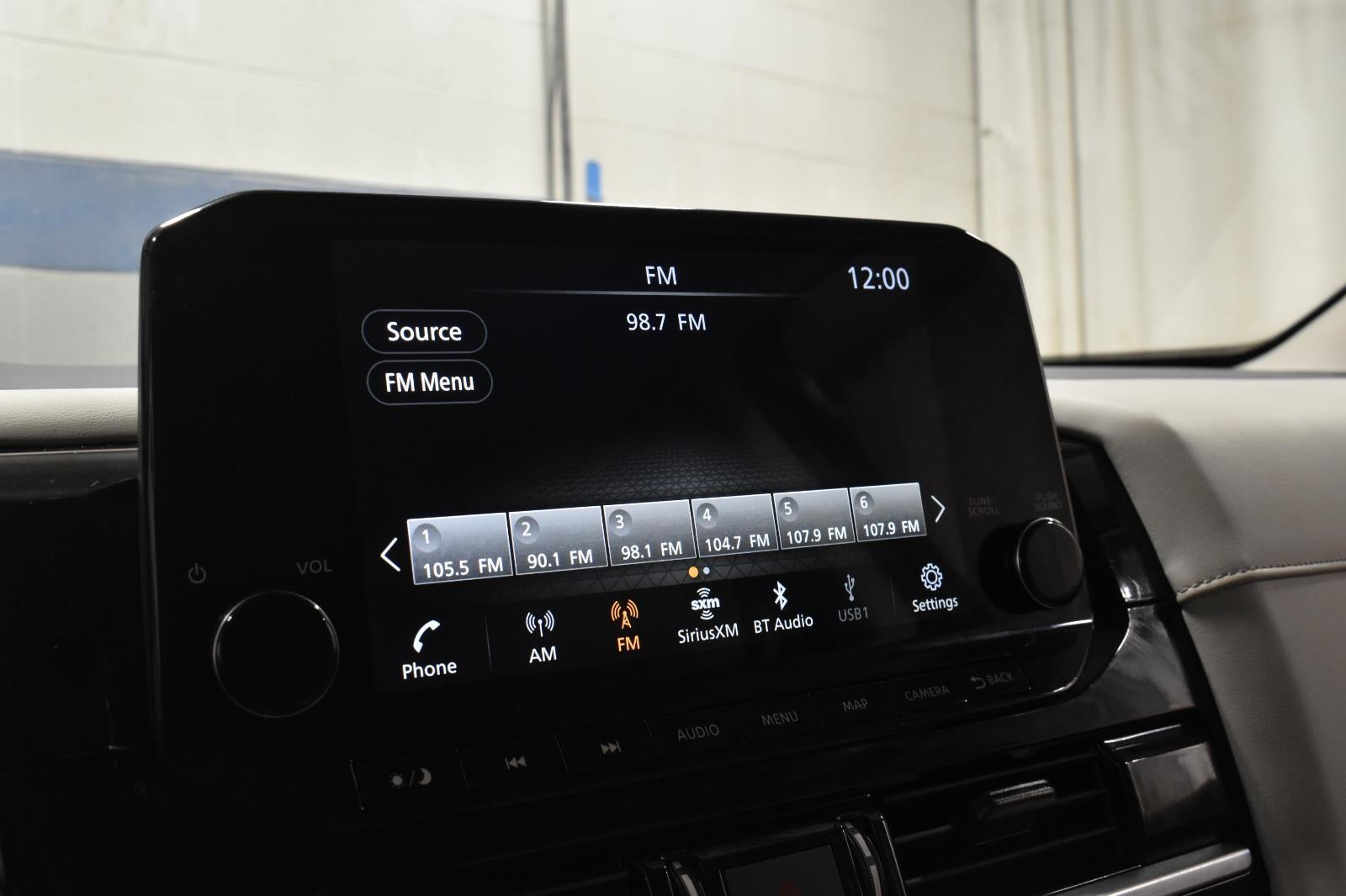 2022 Nissan Pathfinder SL 4WD