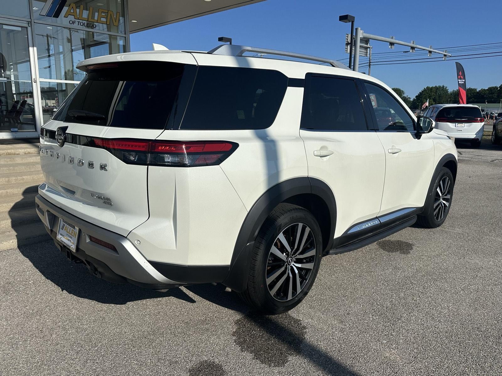 2023 Nissan Pathfinder Platinum 4WD