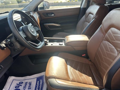 2023 Nissan Pathfinder Platinum 4WD
