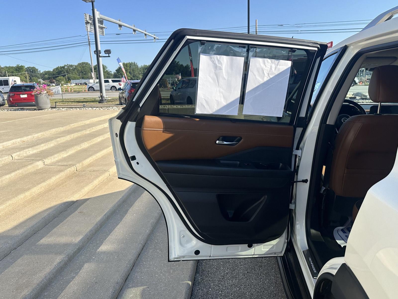 2023 Nissan Pathfinder Platinum 4WD