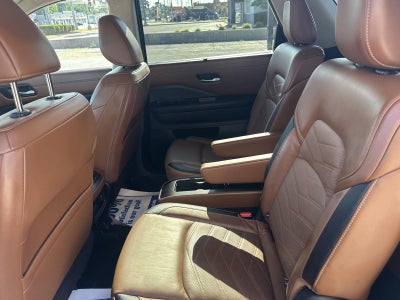 2023 Nissan Pathfinder Platinum 4WD
