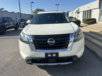 2023 Nissan Pathfinder Platinum 4WD