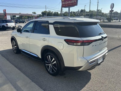 2023 Nissan Pathfinder Platinum 4WD