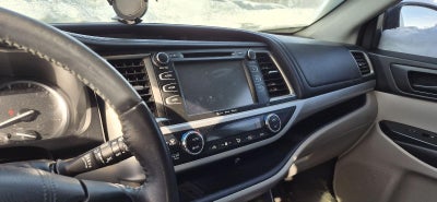 2016 Toyota Highlander LE Plus V6