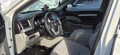 2016 Toyota Highlander LE Plus V6