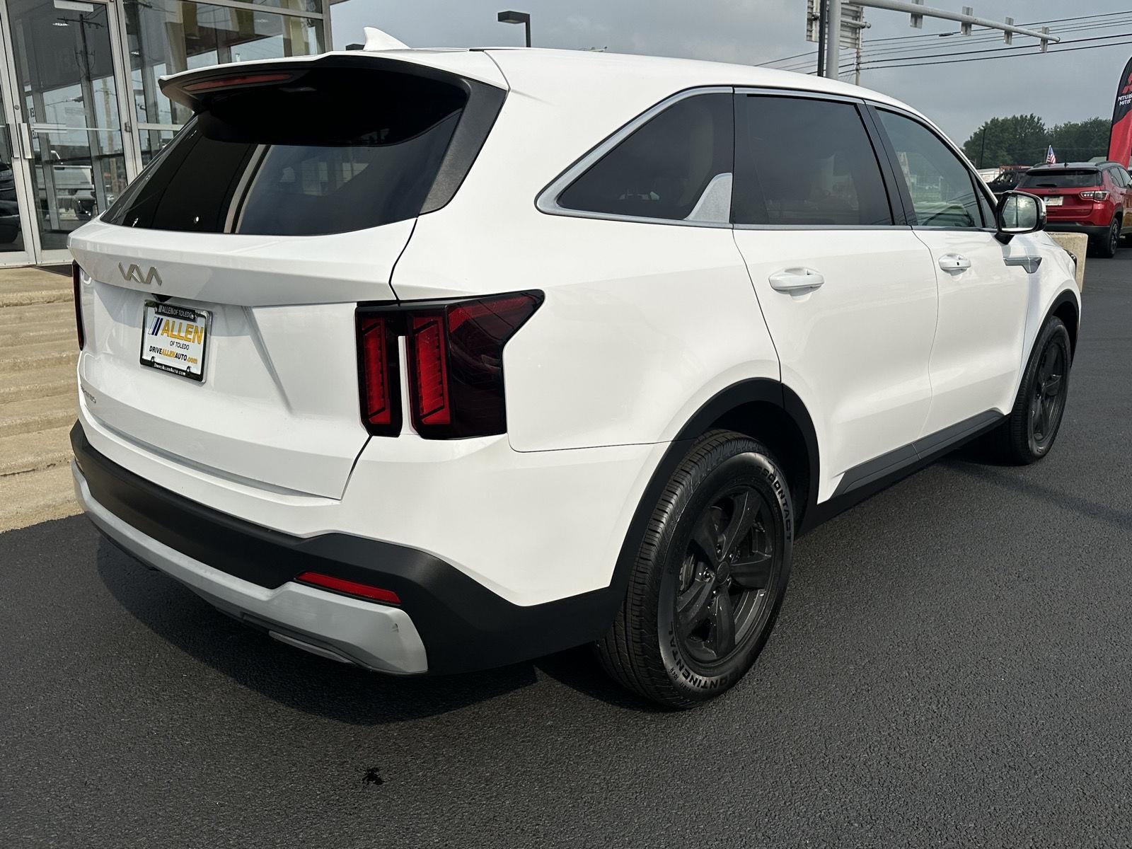2025 Kia Sorento LX