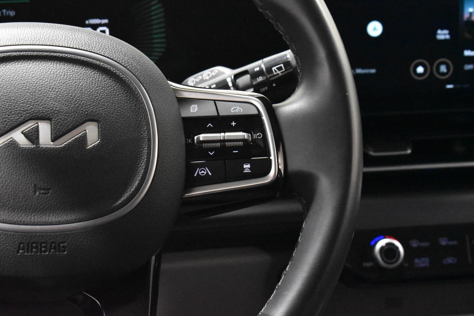 2025 Kia Carnival LXS