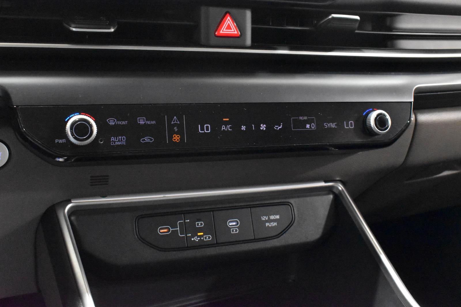 2025 Kia Carnival LXS