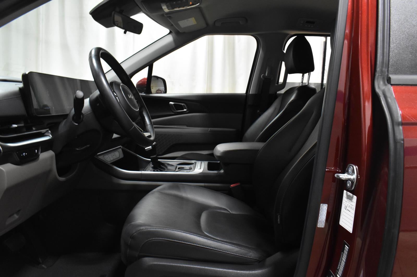 2025 Kia Carnival LXS