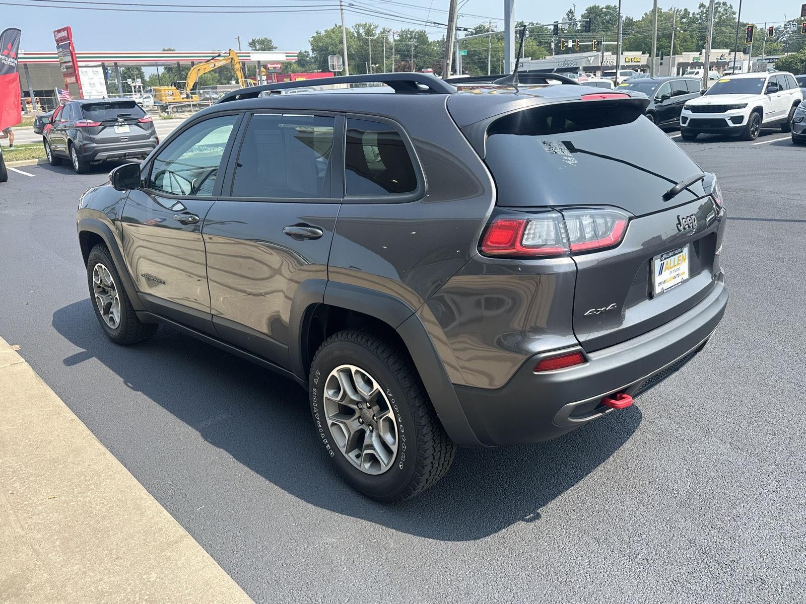 2022 Jeep Cherokee Trailhawk