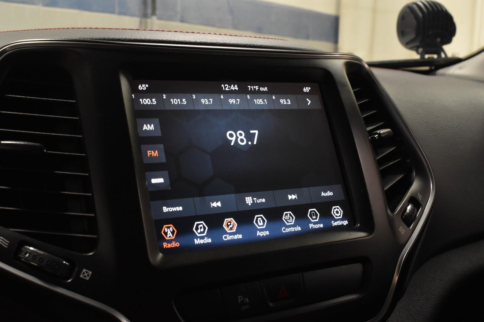 2022 Jeep Cherokee Trailhawk